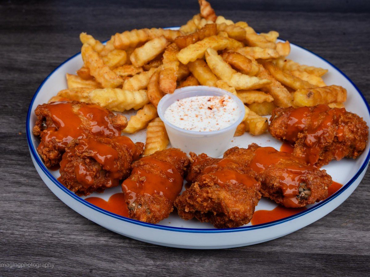 6 pc Wings & Fries